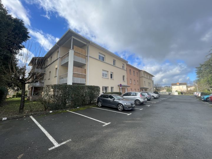 APPARTEMENT DE TYPE 3 AVEC LOGGIA